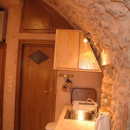 Stoneapartments, Γ Κωσταλοσ Και Σια Οε Avgonima Екстериор снимка