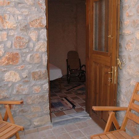 Stoneapartments, Γ Κωσταλοσ Και Σια Οε Avgonima Екстериор снимка