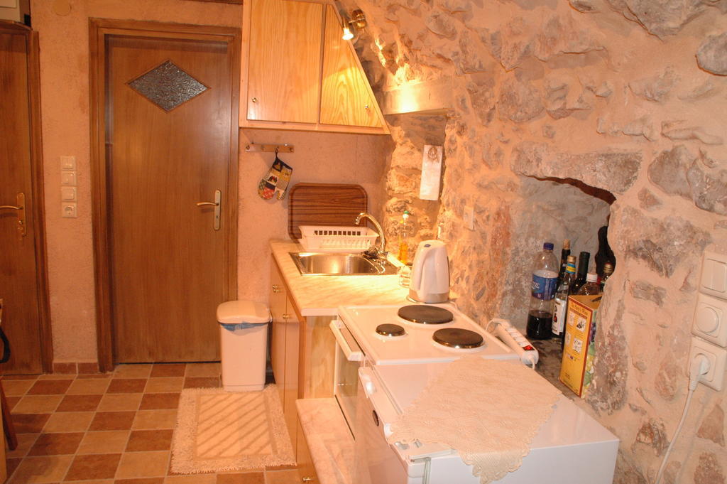 Stoneapartments, Γ Κωσταλοσ Και Σια Οε Avgonima Екстериор снимка