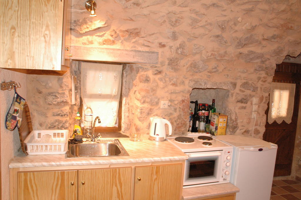 Stoneapartments, Γ Κωσταλοσ Και Σια Οε Avgonima Екстериор снимка