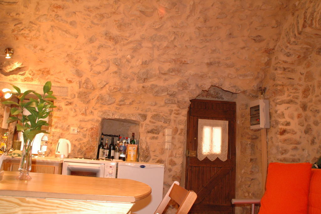 Stoneapartments, Γ Κωσταλοσ Και Σια Οε Avgonima Екстериор снимка