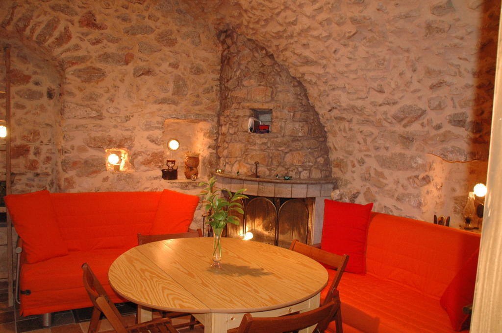 Stoneapartments, Γ Κωσταλοσ Και Σια Οε Avgonima Екстериор снимка