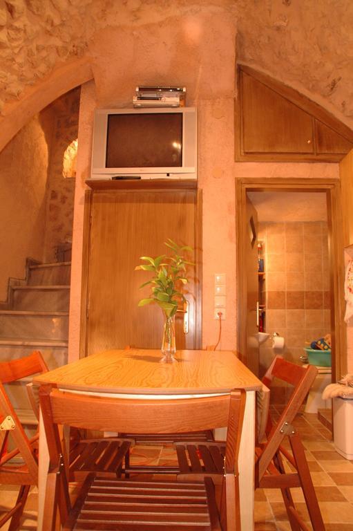 Stoneapartments, Γ Κωσταλοσ Και Σια Οε Avgonima Екстериор снимка